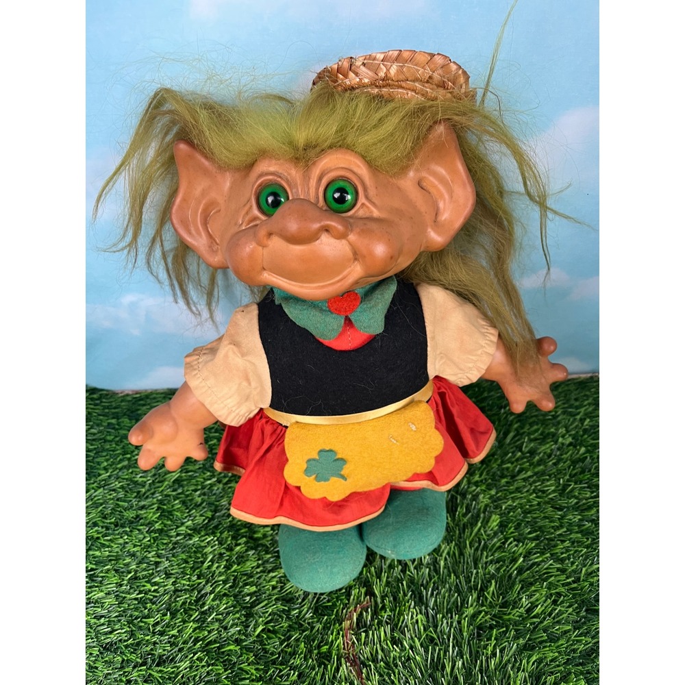 Vintage Dam Troll Doll Green Eyes Hair Shamrock Apron Straw Hat 1961 Marking